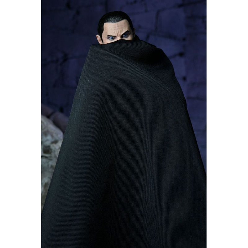 neca-universal-monsters-ultimate-dracula-transylvania-colour-action-figure