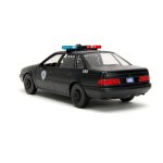 jada-robocop-1-24-1986-diecast-ford-taurus-with-robocop-figure