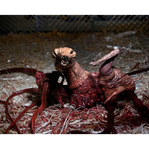 neca-the-thing-ultimate-thing-dog-creature-deluxe-action-figure