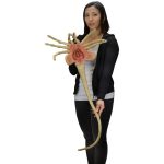 neca-aliens-foam-replica-1-1-facehugger