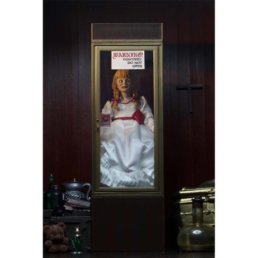 neca-the-conjuring-universe-annabelle-retro-clothed-action-figure