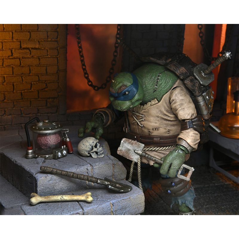 neca-universal-monsters-x-tmnt-ultimate-leonardo-as-the-hunchback-action-figure