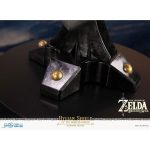 first-4-figures-the-legend-of-zelda-breath-of-the-wild-hylian-shield-pvc-statue