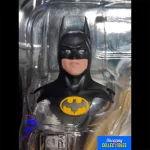 batman-1989-michael-keaton-batman-mezco-toyz-one12-collective-action-figure