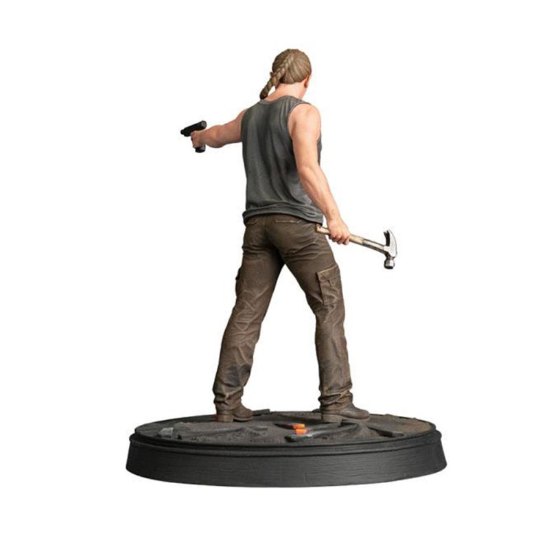 the-last-of-us-part-ii-abby-dark-horse-collectibles-statue