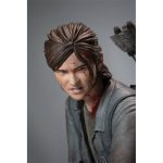 the-last-of-us-part-ii-ellie-dark-horse-collectibles-statue