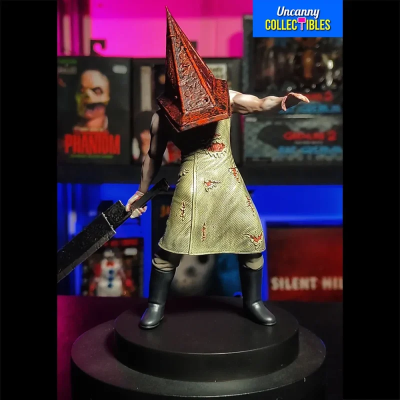 good-smile-company-silent-hill-2-red-pyramid-thing-pop-up-parade-statue