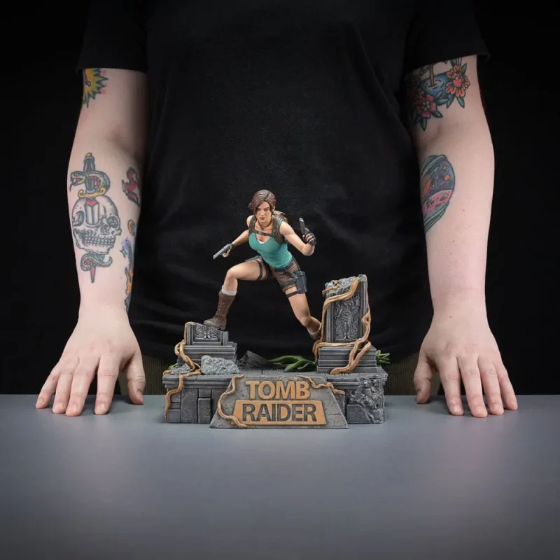 tomb-raider-lara-croft-dark-horse-collectibles-statue