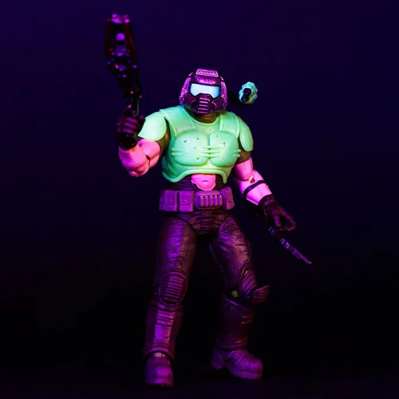 Doom Eternal Classic Doom Slayer Glow In The Dark Edition 7-Inch McFarlane Toys Action Figure