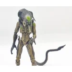 Alien vs Predator Requiem Battle Damaged Predalien 1:18 Scale Hiya Toys 4-Inch Action Figure - Missing Lower Jaw