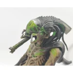 Alien vs Predator Requiem Battle Damaged Predalien 1:18 Scale Hiya Toys 4-Inch Action Figure - Missing Lower Jaw