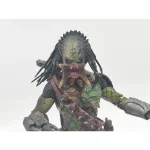 Alien vs Predator Requiem Battle Damaged Wolf Predator 1:18 Scale Hiya Toys 4-Inch Action Figure With Spare Head