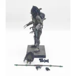 Alien vs Predator Requiem Battle Damaged Wolf Predator 1:18 Scale Hiya Toys 4-Inch Action Figure With Spare Head