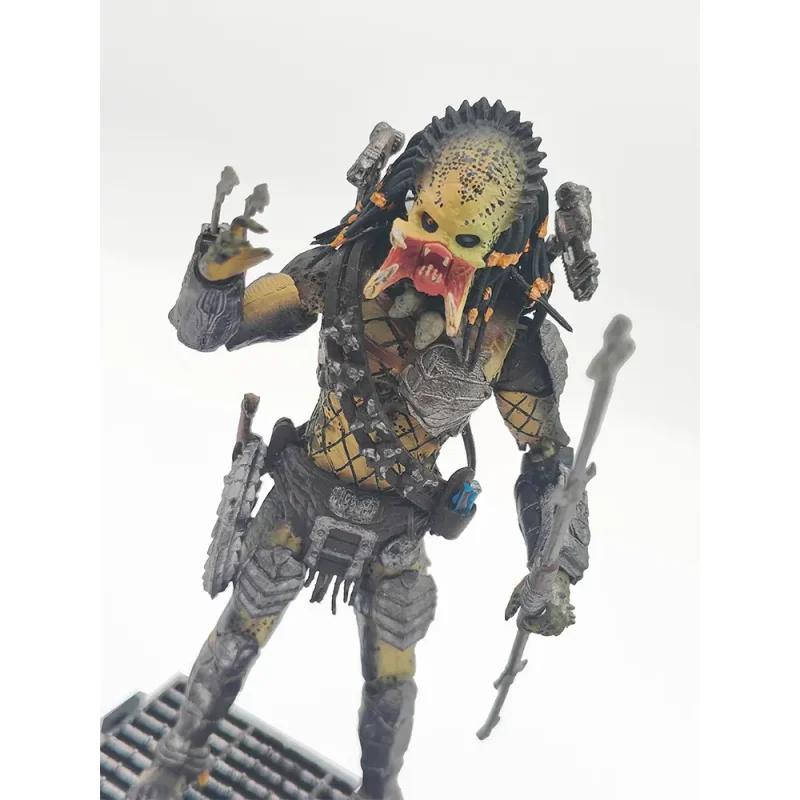 Alien vs Predator Requiem Unmasked Wolf Predator 1:18 Scale Hiya Toys 4-Inch Action Figure